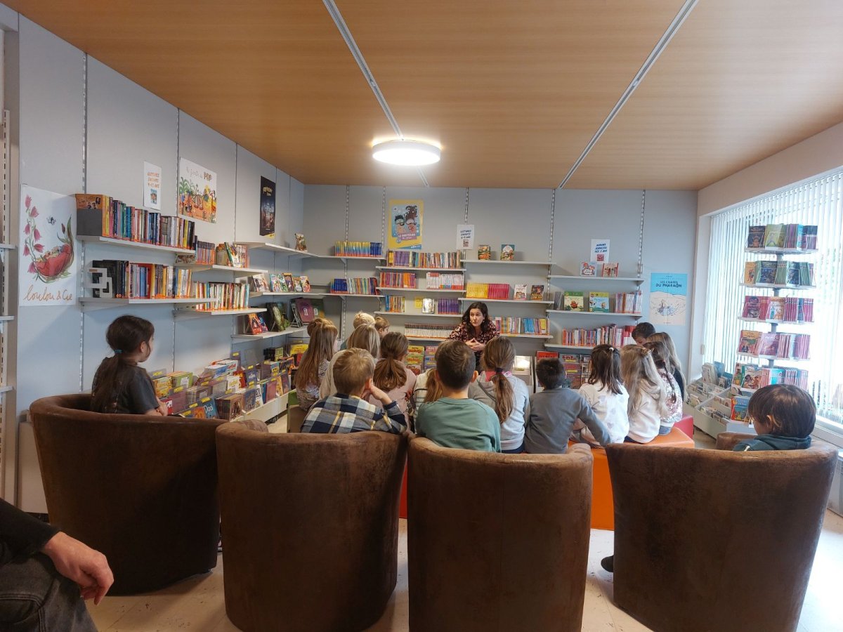 Un chouette après-midi avec Caroline Zanolari à la bibliothèque